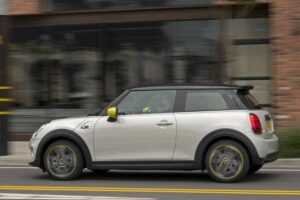 Nu lanseras en helt elektrisk MINI Cooper Nu lanseras en helt elektrisk MINI Cooper