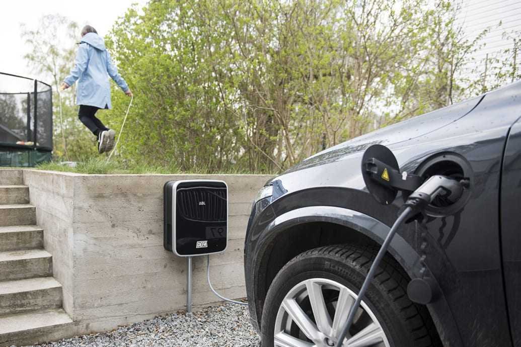 Ytterligare 200 bilåterförsäljare väljer DEFAs Installerat & Klart