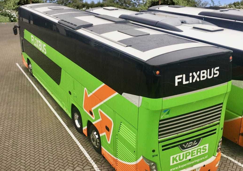 FlixBus minskar bussens koldioxidutsläpp med solpaneler
