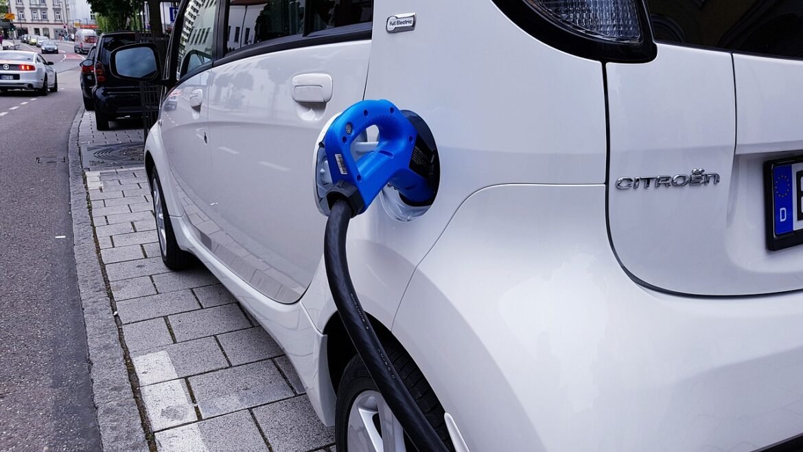 General Motors (GM) väljer Adobe för personaliserade upplevelser i realtid för elbilar