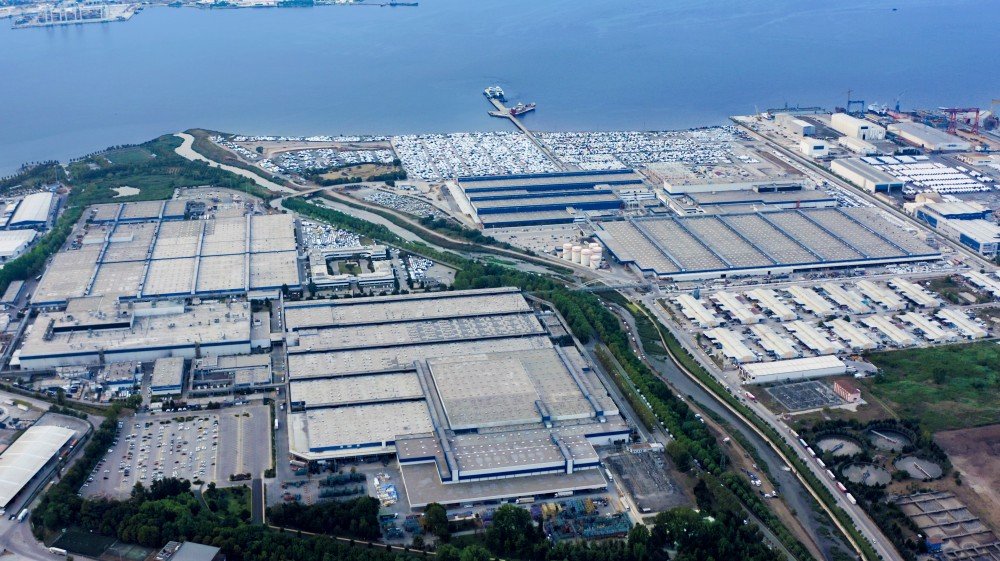 Solenergi och avancerad artificiell intelligens i Fords "framtidsfabrik"