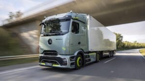 Nya Actros får 8 % lägre bränsleförbrukning