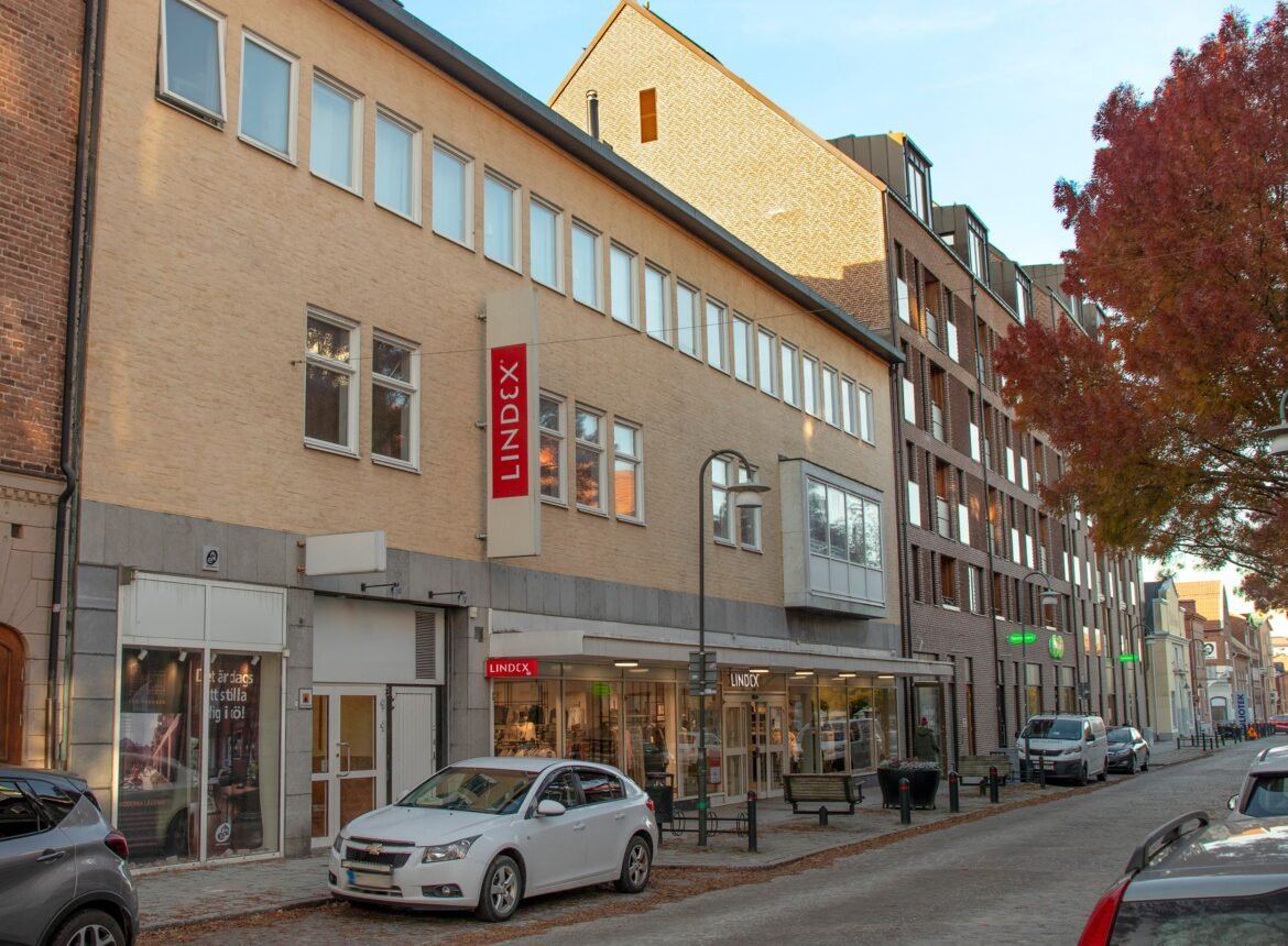 Ebo bygger digitala pilotlägenheter på återbrukade ytor