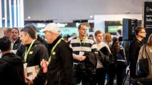 Folkfest på Elmässans sprakande jubileum