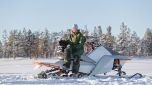 Vidde driver på utvecklingen av eldrivna snöskotrar
