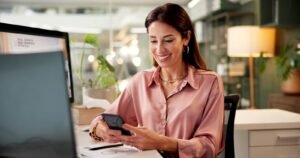 Tele2 och Foxway i samarbete för att leverera en hållbar ”Digital Arbetsplats som tjänst”