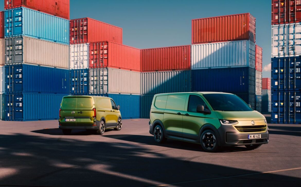 Transportbilarna kommer till elbilsmässan: Svensk premiär för eldrivna versioner av VW och Renaults storsäljare