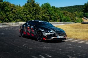 Eldrivna Mercedes-AMG CLA 45 slår rekord på Nürburgring