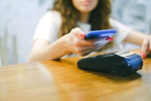 Digitala betalningar och hållbar IT-infrastruktur – vad onlinekasinon lär oss om framtidens transaktioner